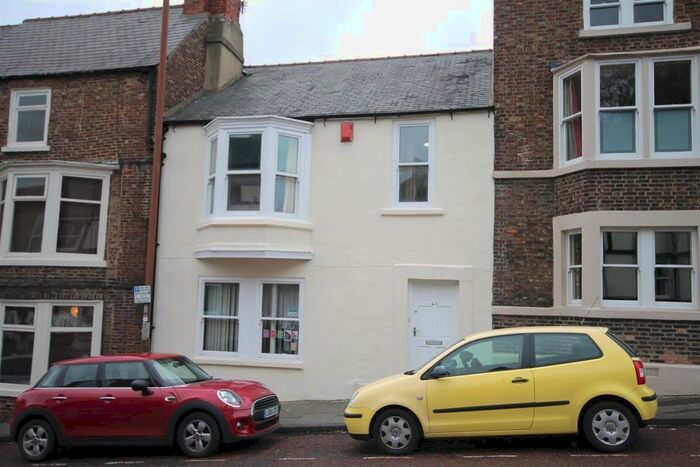 6 Bedroom Private Hall To Rent In Claypath, Durham, DH1