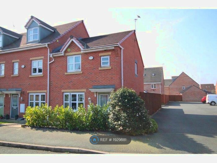 3 Bedroom End Of Terrace House To Rent In Bluebell Road, Warrington, WA5