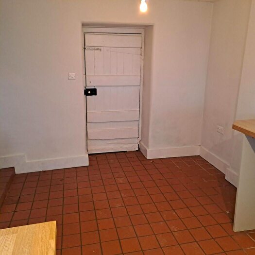 2 Bedroom Detached House To Rent In Sherborne, GL54