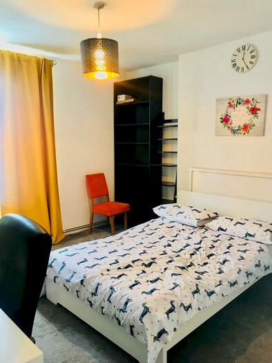 3 Bedroom Flat To Rent In Harts Lane, Barking, IG11