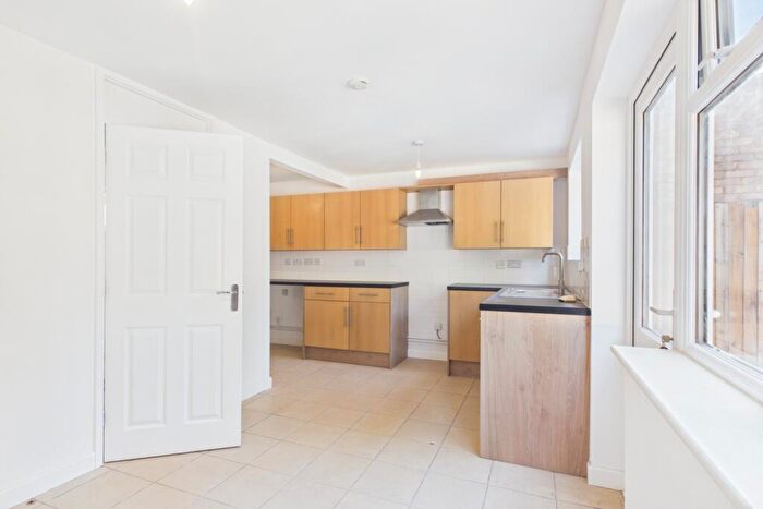 4 Bedroom Link Detached House To Rent In Smallwood, Peterborough, Cambridgeshire, PE3