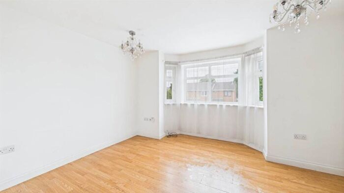 2 Bedroom Apartment To Rent In Shakir Court, North Gate, Nottingham, Nottinghamshire, NG7