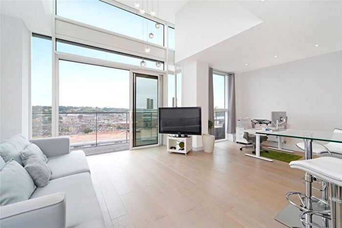 1 Bedroom Flat To Rent In River Gardens Walk, London, SE10