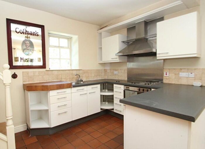 2 Bedroom House To Rent In Parkside Road, Leeds, West Yorkshire, Uk, LS6