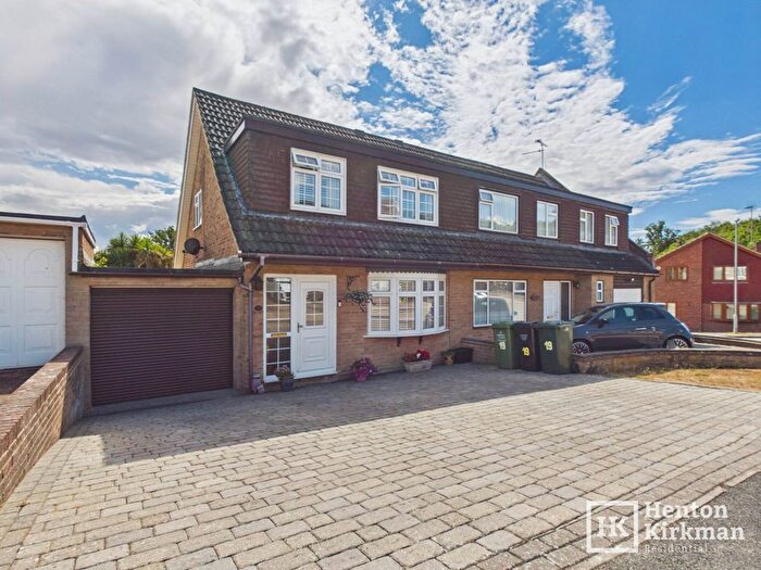 3 Bedroom Semi-Detached House For Sale In Nuthatch Close, Billericay, CM11