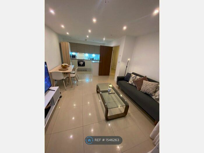 1 Bedroom Flat To Rent In Crested Court, London, NW9