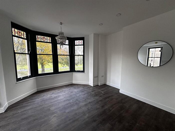 1 Bedroom Apartment To Rent In Ninian Road, Cardiff, CF23