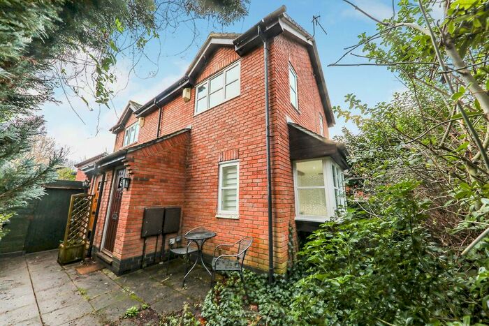 1 Bedroom End Of Terrace House To Rent In Devoil Close, Burpham, Guildford GU4