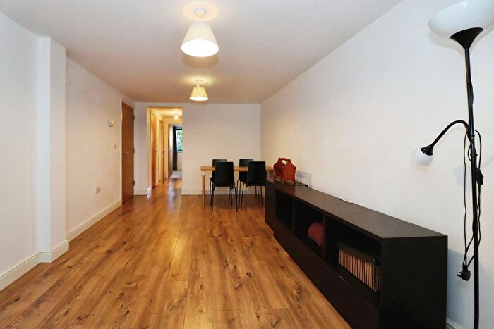 1 Bedroom Flat For Sale In Fishponds Road, Bristol, BS16