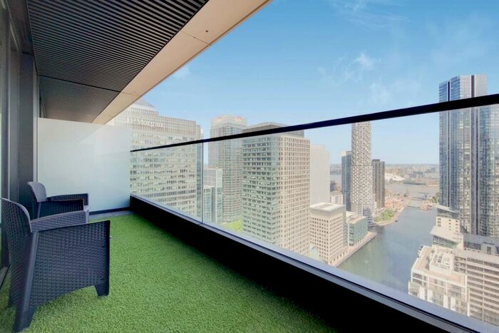 Studio To Rent In Wardian London, Canary Wharf, London, E14