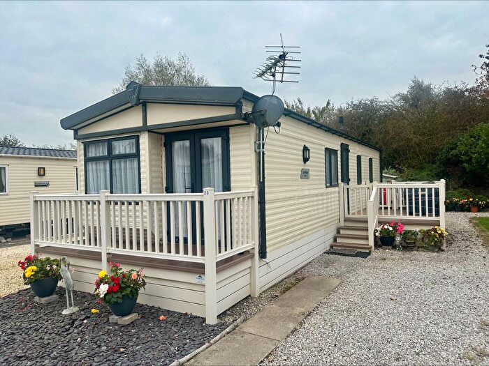 2 Bedroom Mobile/park Home For Sale In Lancashire, PR9