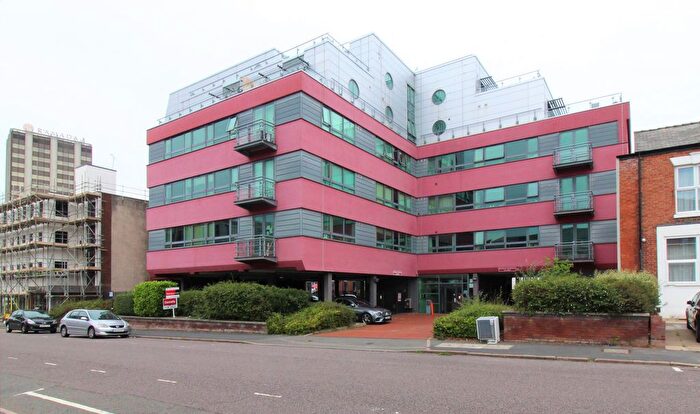 2 Bedroom Flat To Rent In Regency House, Queens Road, Coventry, West Midlands, CV1