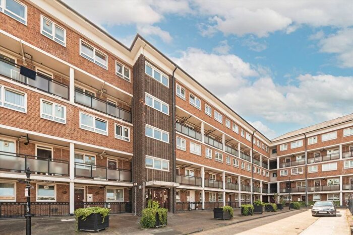 2 Bedroom Flat For Sale In Gibbs Green, West Kensington, W14