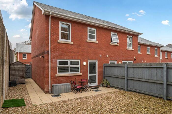 3 Bedroom End Of Terrace House For Sale In Ackland Close, Bideford, Devon, EX39