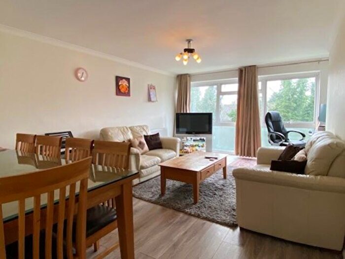 2 Bedroom Apartment To Rent In Brompton Court Stanmore, HA7