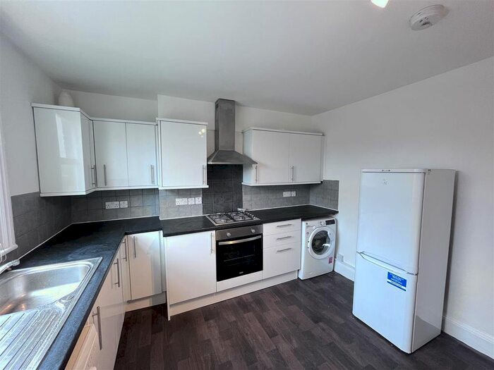 1 Bedroom Flat To Rent In Kings Parade, Okehampton Road, Kensal Rise, NW10