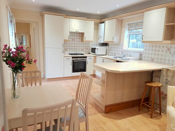 2 Bedroom Flat To Rent In Dartmouth Road, London, NW2