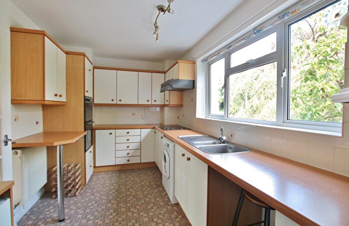2 Bedroom Apartment To Rent In Cedar Court, Christchurch Road, Winchester, Hampshire, SO23