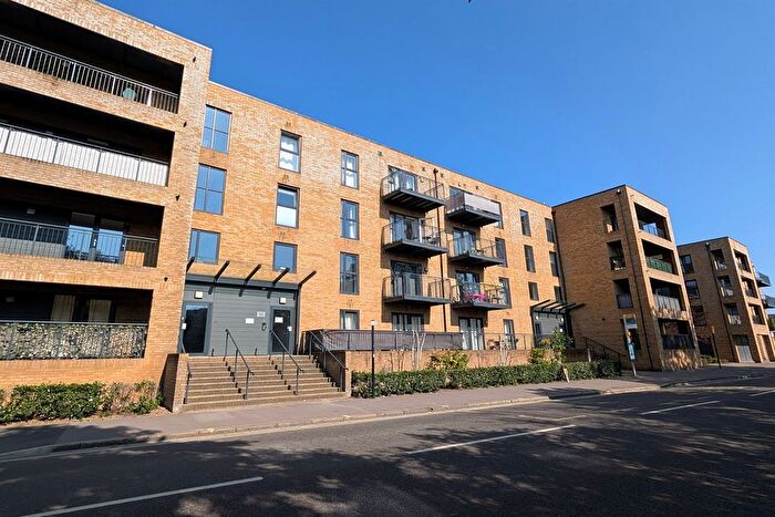 2 Bedroom Flat To Rent In Chantry House, SO14