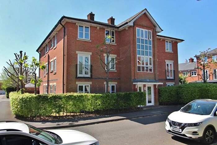 1 Bedroom Flat For Sale In Boundary Walk, Knowle, PO17