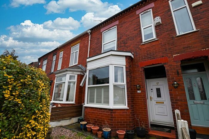 3 Bedroom Terraced House For Sale In Guildford Road, Salford, M6