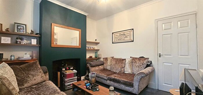 3 Bedroom Terraced House To Rent In Coniston Road, Sheffield, S8