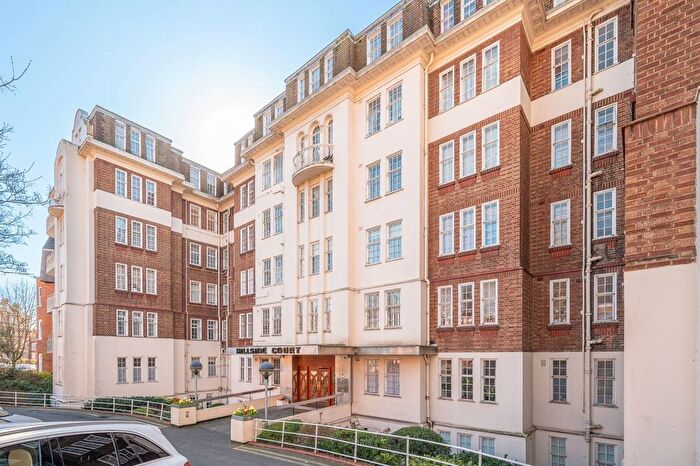 2 Bedroom Flat To Rent In Hillside Court, Hampstead, London, NW3