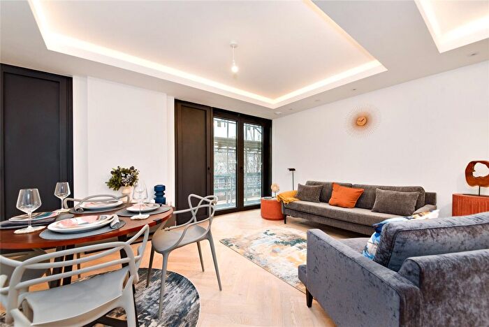 2 Bedroom Flat To Rent In Gloucester Place, Brighton, East Sussex, BN1