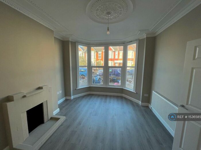 3 Bedroom Terraced House To Rent In Christchurch Road, Southend-On-Sea, SS2