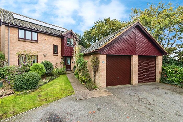 4 Bedroom Detached House For Sale In Fastolf Close, Lowestoft, NR32