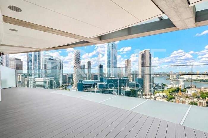 1 Bedroom Apartment For Sale In Arena Tower, Crossharbour Plaza, Canary Wharf, E14