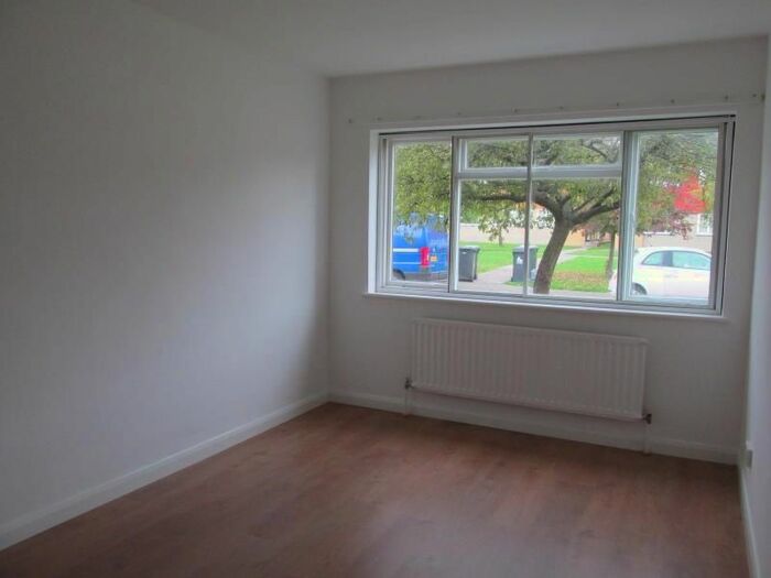 2 Bedroom Flat To Rent In Glebe Way, Whitstable, CT5