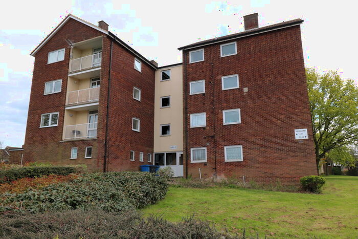 1 Bedroom Flat To Rent In The Mallories, CM20