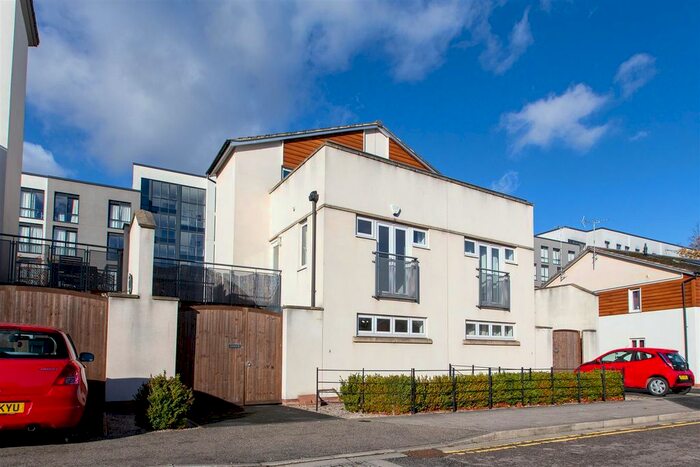 3 Bedroom Semi-Detached House To Rent In Watkin Road, Leicester, LE2