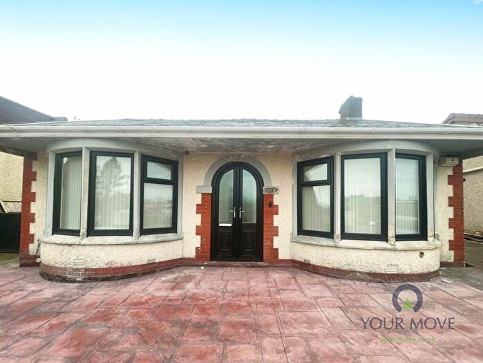 3 Bedroom Bungalow To Rent In Ramsgreave Drive, Blackburn, Lancashire, BB1