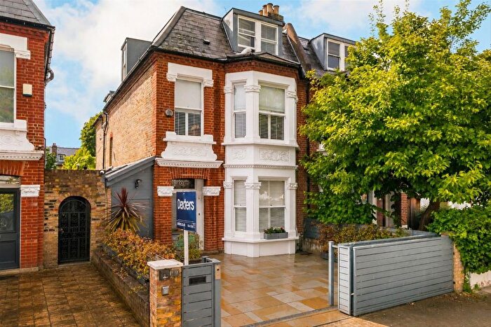 6 Bedroom Semi-Detached House For Sale In Homefield Road, Chiswick, W4