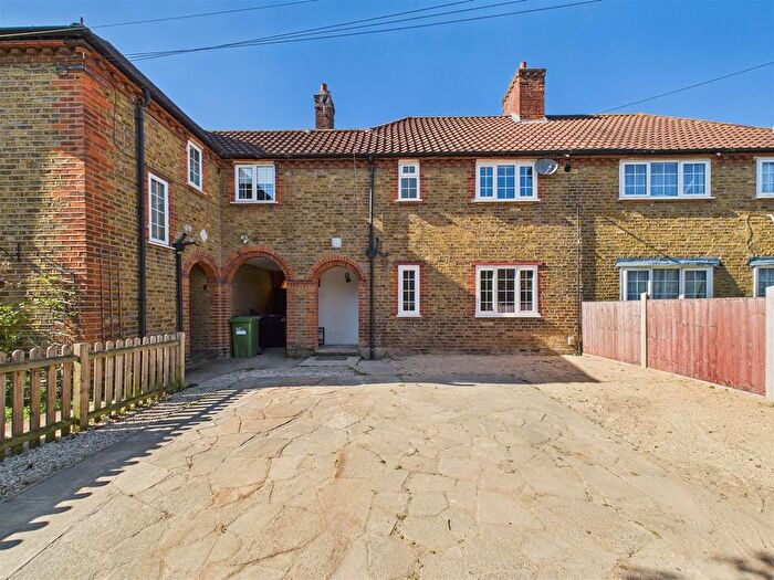 3 Bedroom Terraced House To Rent In Hilary Road, London, W12