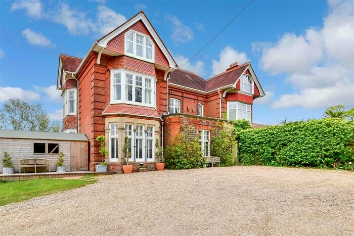 6 Bedroom Semi-Detached House For Sale In Sharpthorne Road, Sharpthorne, West Sussex, RH19