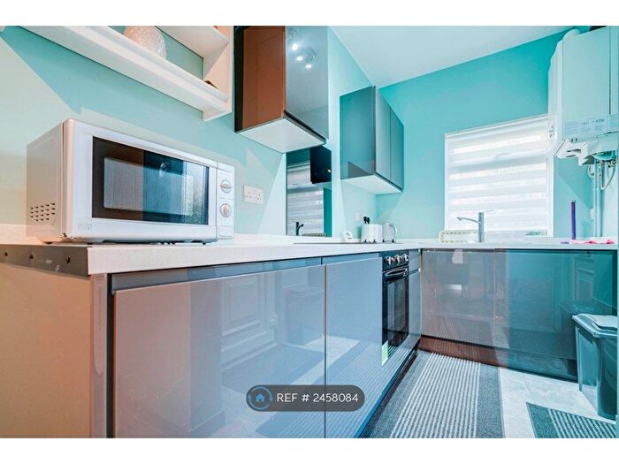 4 Bedroom Terraced House To Rent In Beehive Road, Sheffield, S10