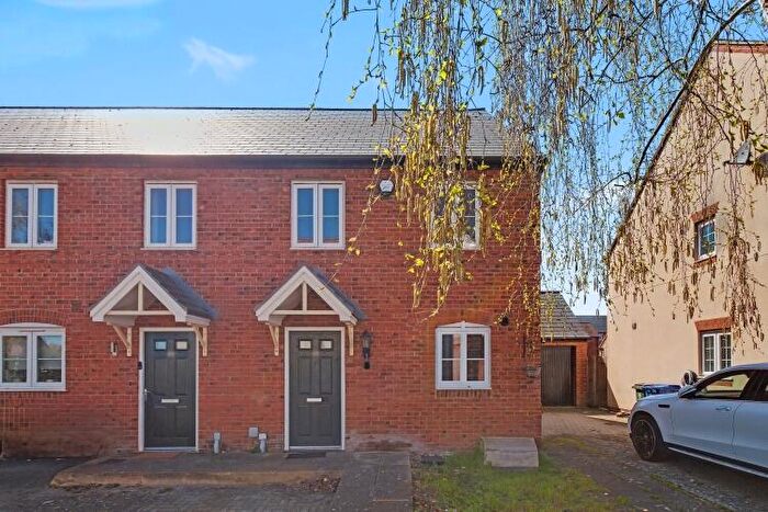 2 Bedroom End Of Terrace House To Rent In Catterick Road, Bicester, OX26