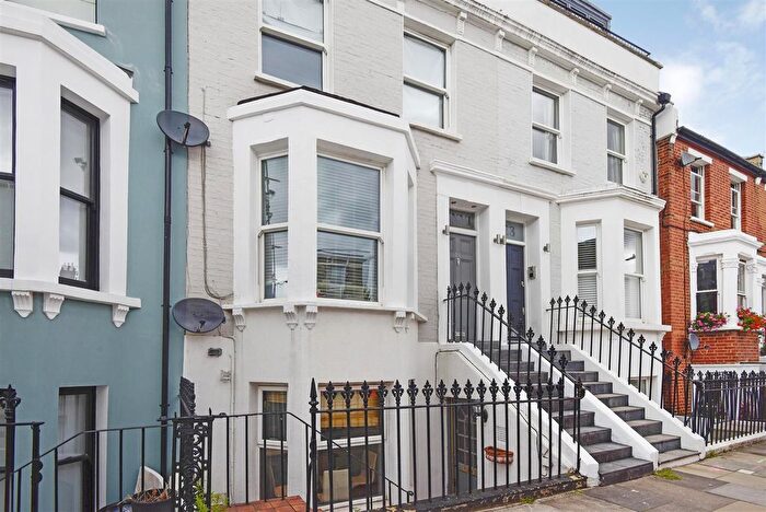 1 Bedroom Flat To Rent In Halford Road, London, SW6