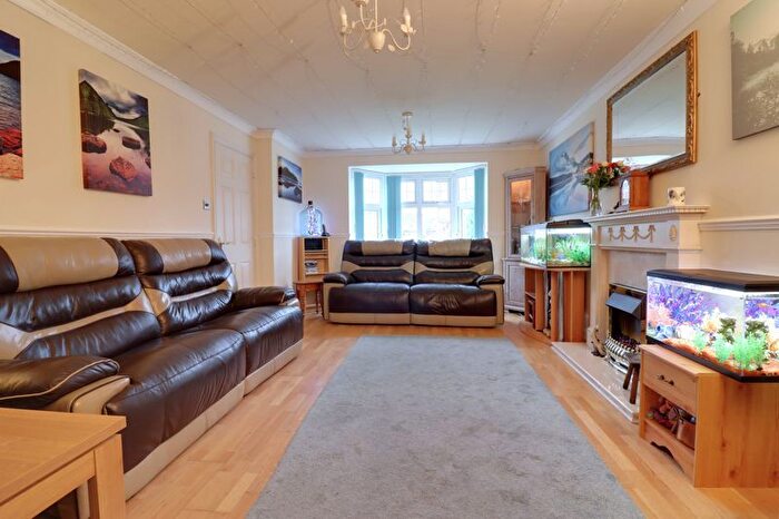 4 Bedroom Detached House For Sale In Tarragona Drive, Meadowcroft Park, Stafford, ST17