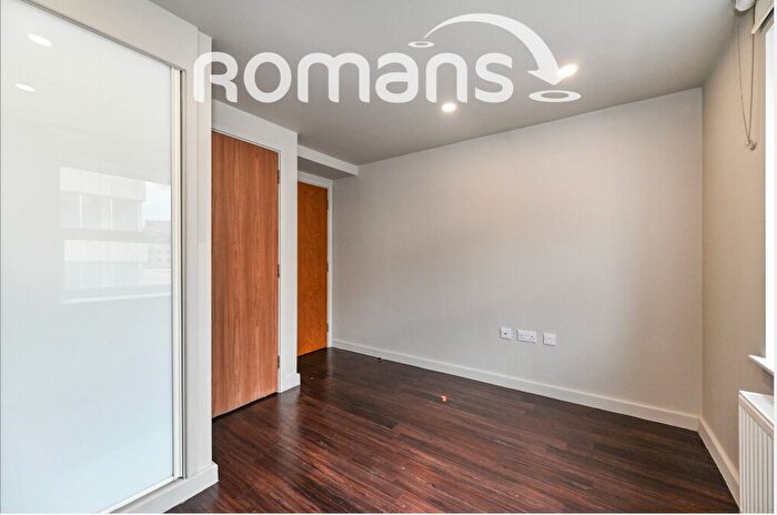 1 Bedroom Apartment To Rent In Miflats, RG12
