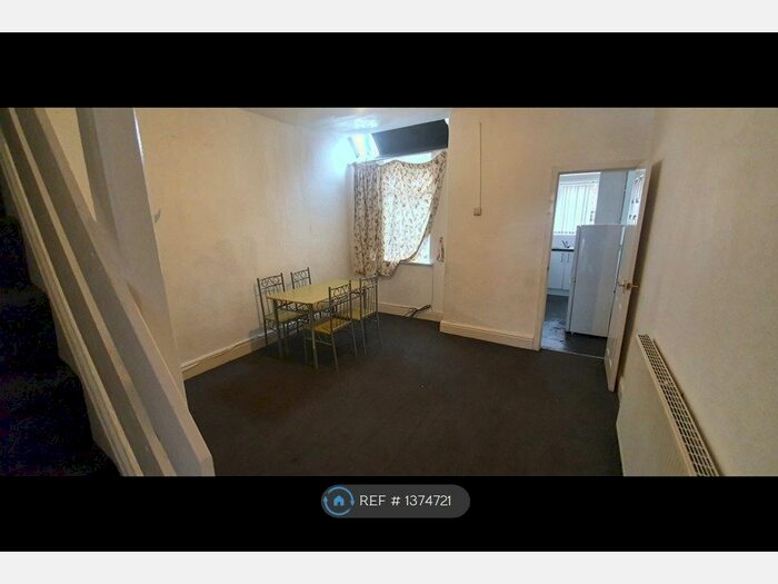 2 Bedroom Terraced House To Rent In Hemmons Road, Manchester, M12