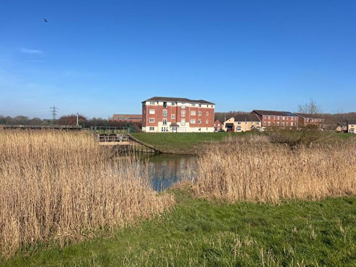 2 Bedroom Apartment For Sale In Dovestone Way, Kingswood, Hull, HU7