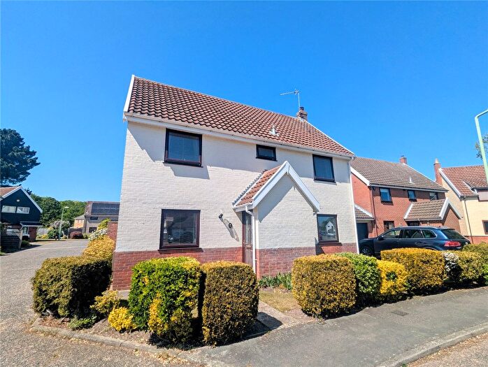 4 Bedroom Detached House For Sale In Farriers Close, Martlesham Heath, Ipswich, IP5