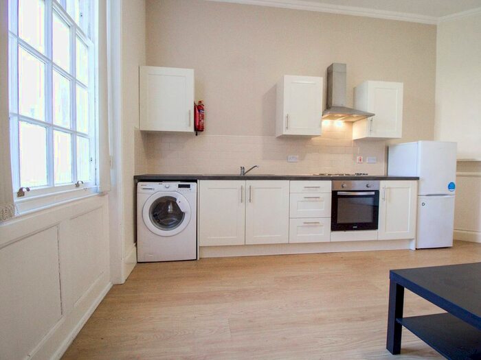1 Bedroom Flat To Rent In Apt, A Clarendon Road #, LS2
