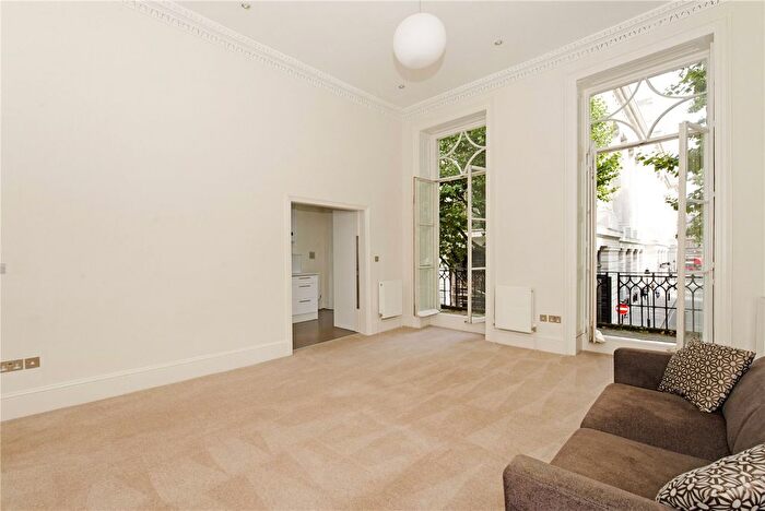 1 Bedroom Flat To Rent In Bloomsbury Square, Bloomsbury, WC1A