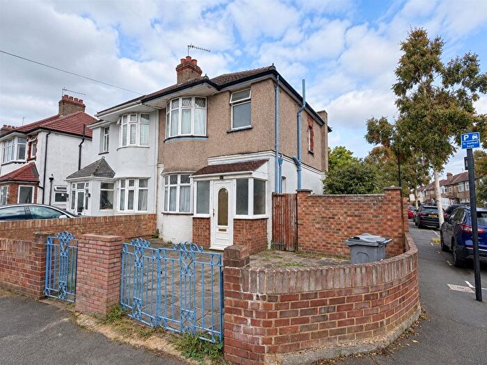 3 Bedroom Semi-Detached House For Sale In Spring Road, Feltham, TW13