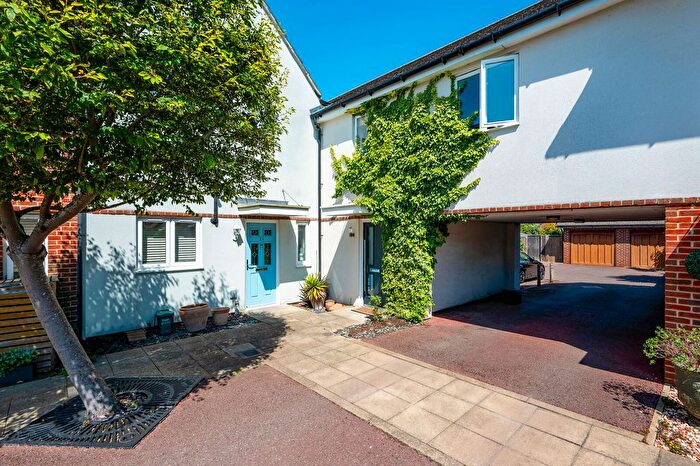 4 Bedroom End Of Terrace House For Sale In Chandlers Close, West Molesey, KT8